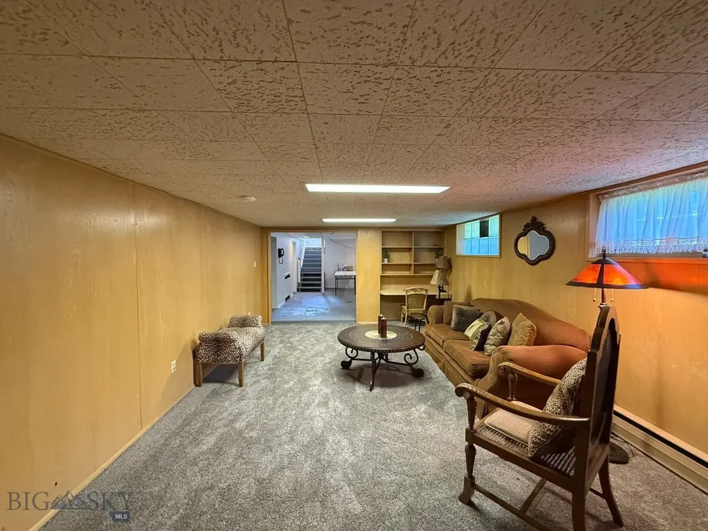 2821 Edwards Butte MT 59701