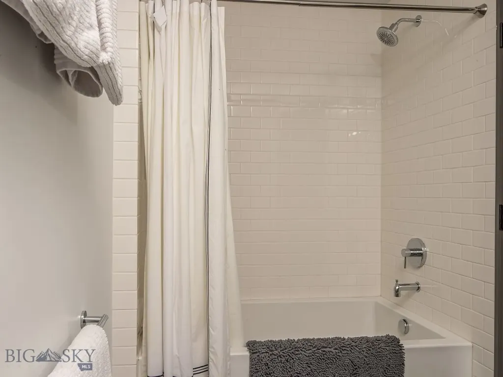 20 Lakewood Drive Big Sky MT 59716