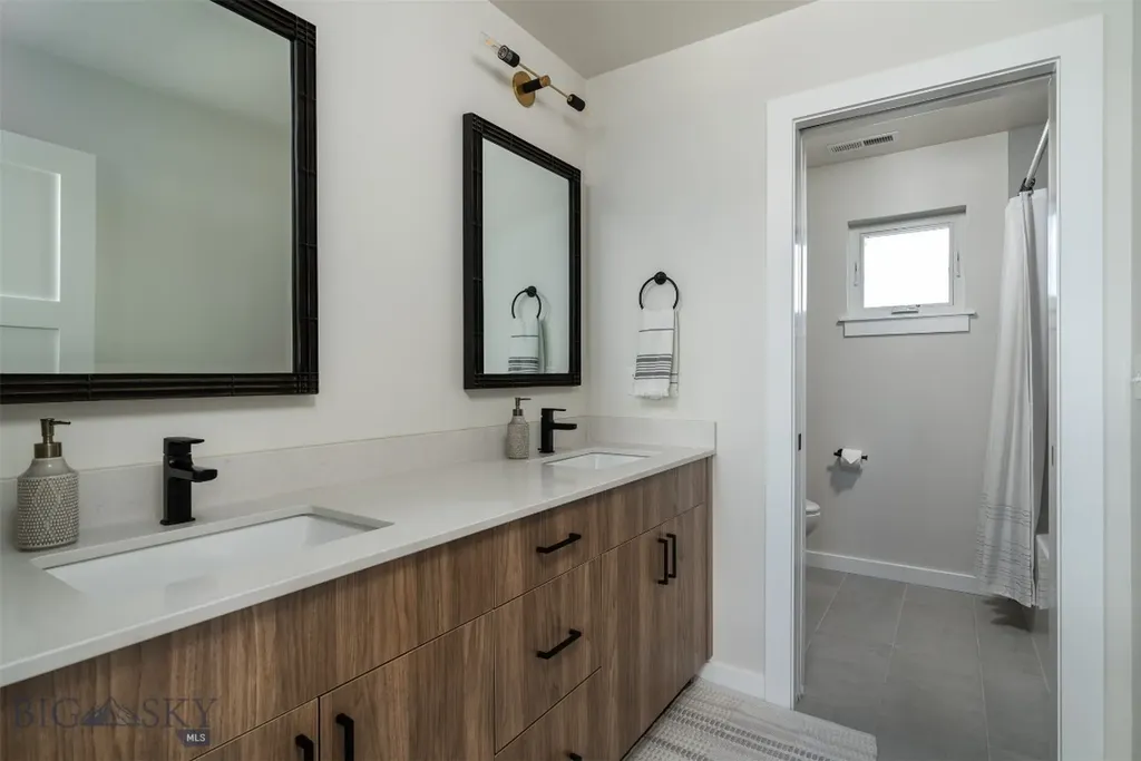 1698 Ryun Sun Way Bozeman MT 59718