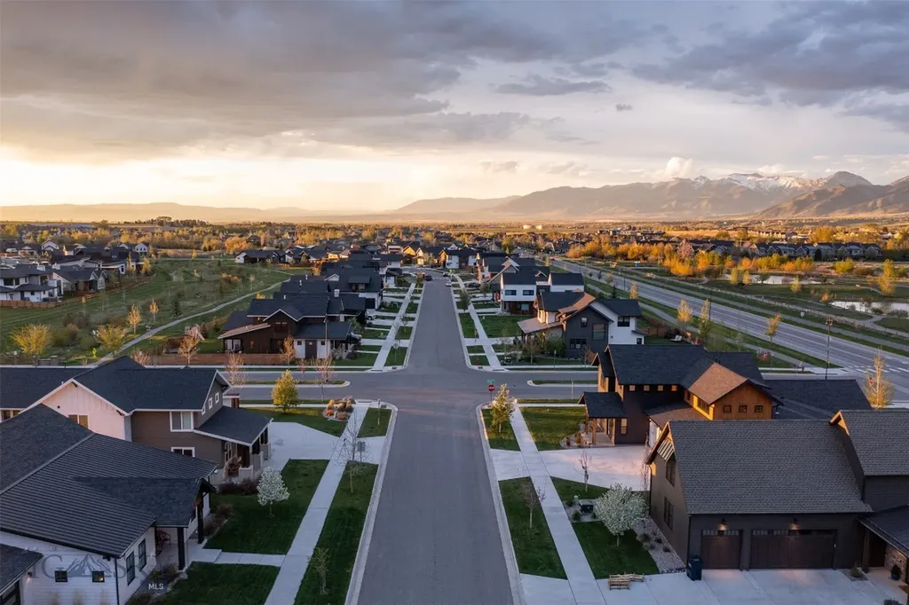 1698 Ryun Sun Way Bozeman MT 59718