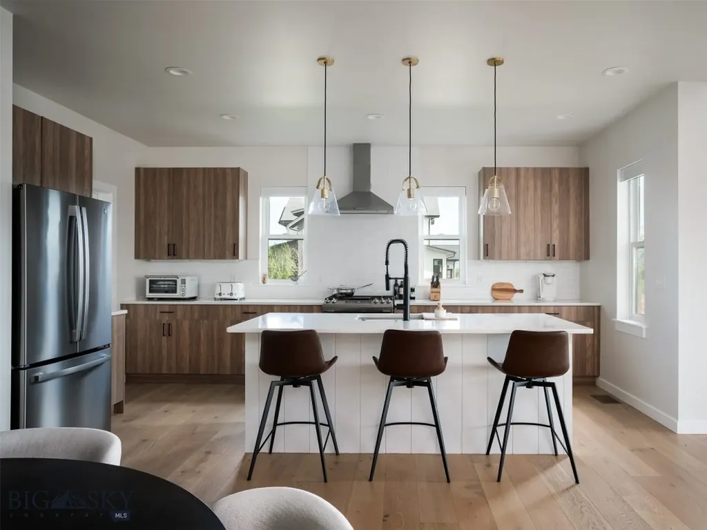 1698 Ryun Sun Way Bozeman MT 59718