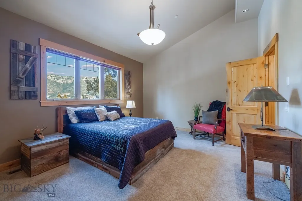 81 Steamboat Trail Gallatin Gateway MT 59730