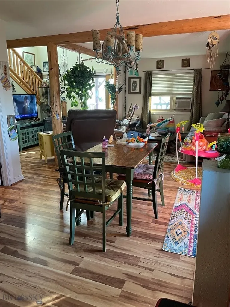 682 E River Road Pray MT 59065
