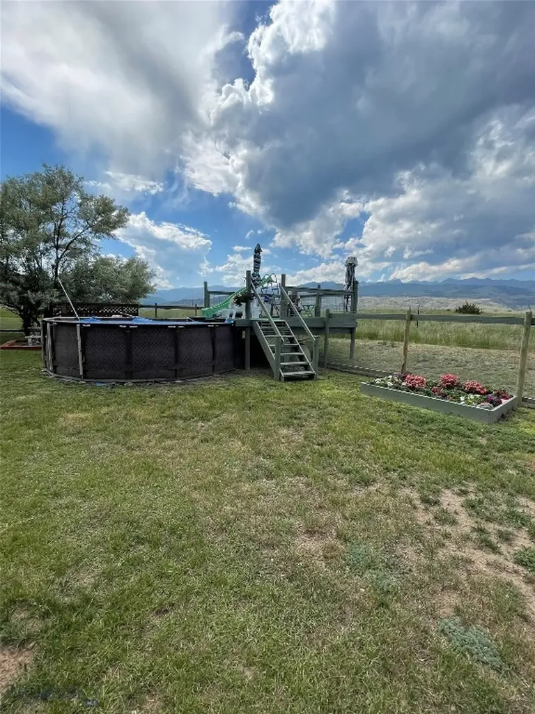 682 E River Road Pray MT 59065