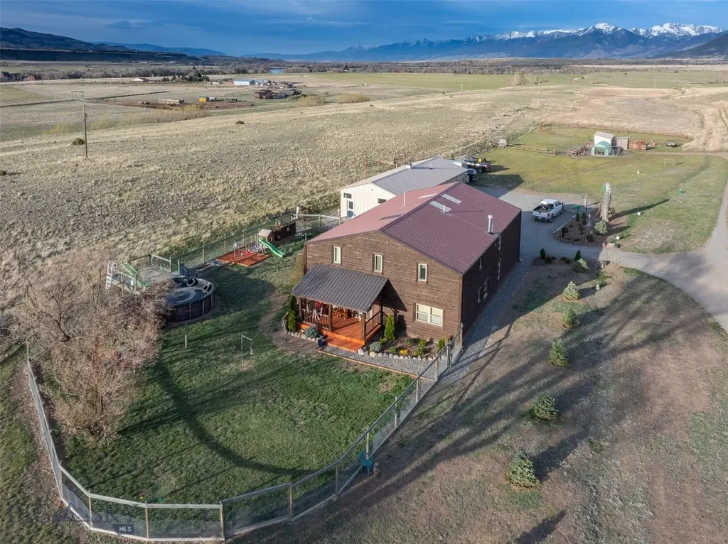 682 E River Road Pray MT 59065