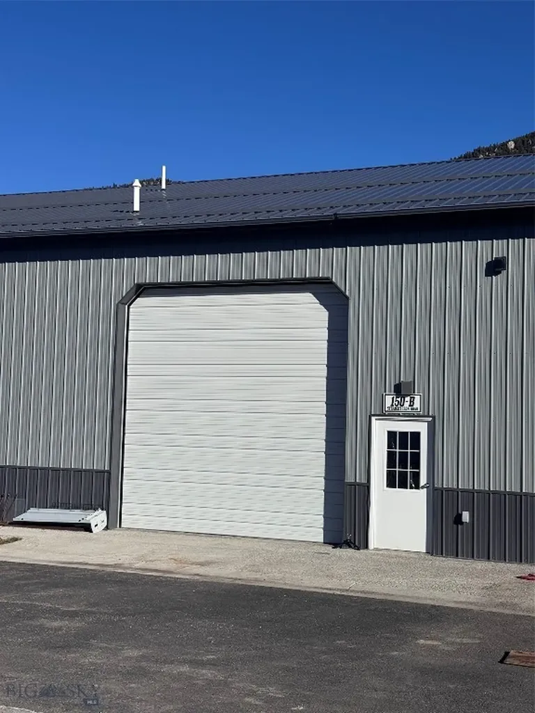 150 Straight Iron Road Gallatin Gateway MT 59730