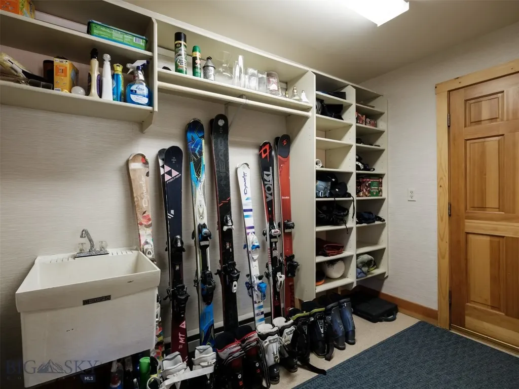 27 Low Dog Road Big Sky MT 59716