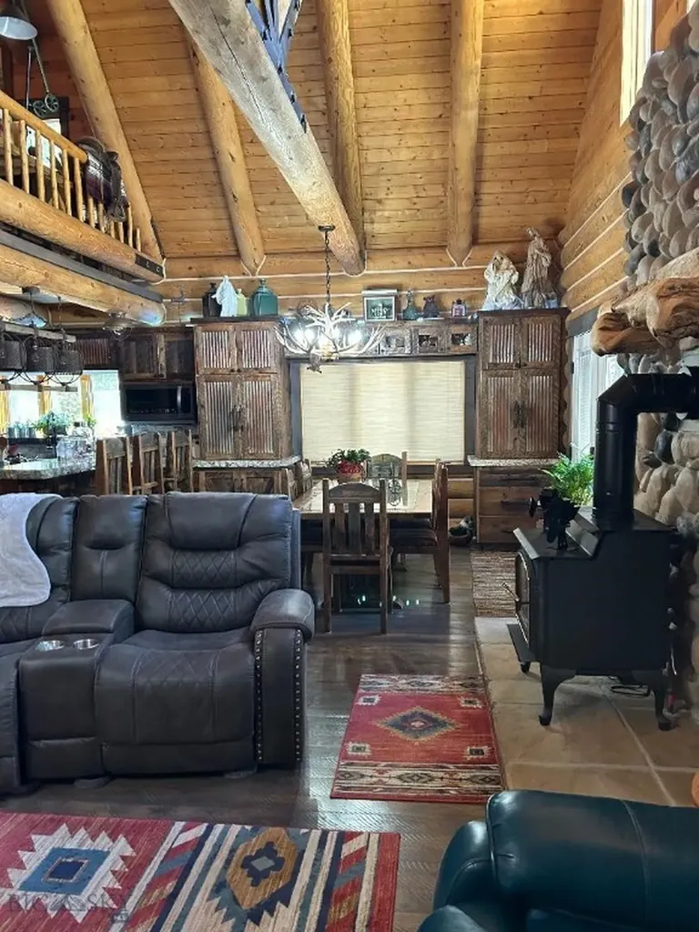 805 N Sylvan Circle West Yellowstone MT 59758