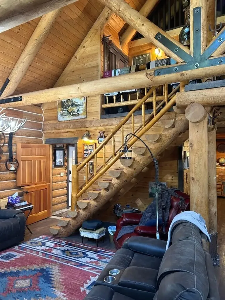 805 N Sylvan Circle West Yellowstone MT 59758