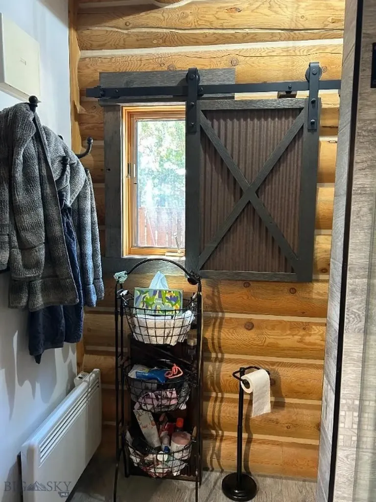 805 N Sylvan Circle West Yellowstone MT 59758