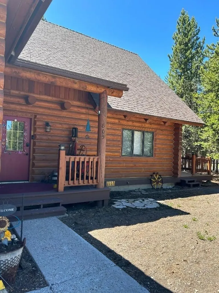 805 N Sylvan Circle West Yellowstone MT 59758