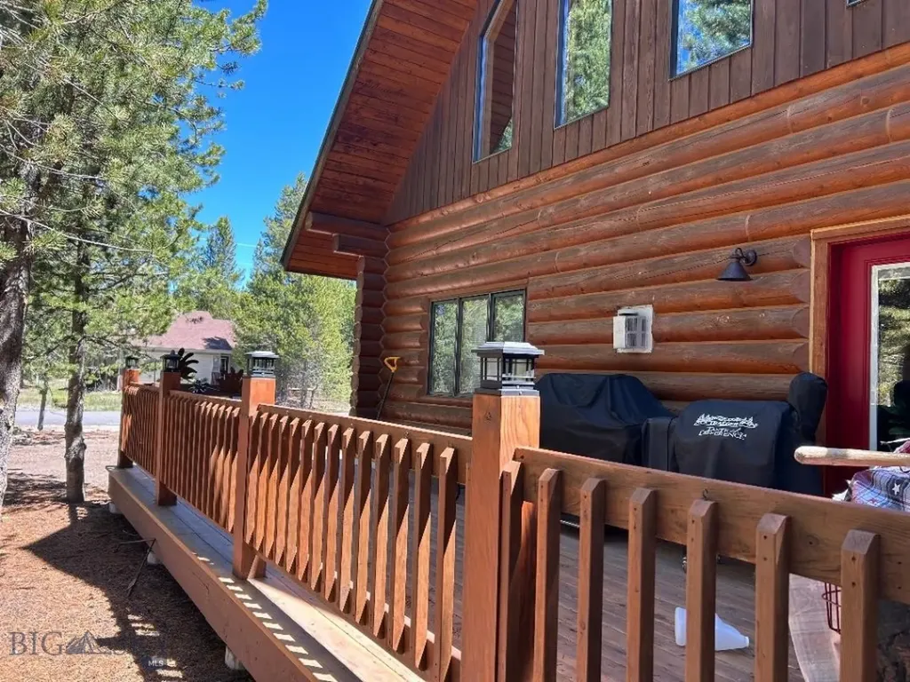 805 N Sylvan Circle West Yellowstone MT 59758
