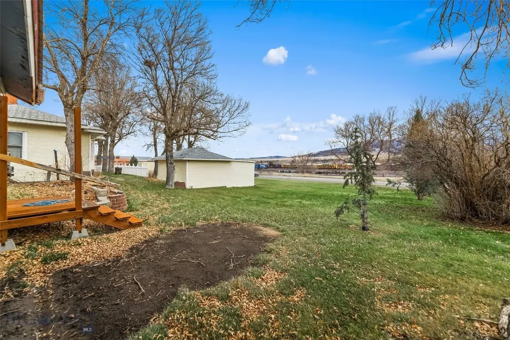 217 E Chinook Street Livingston MT 59047