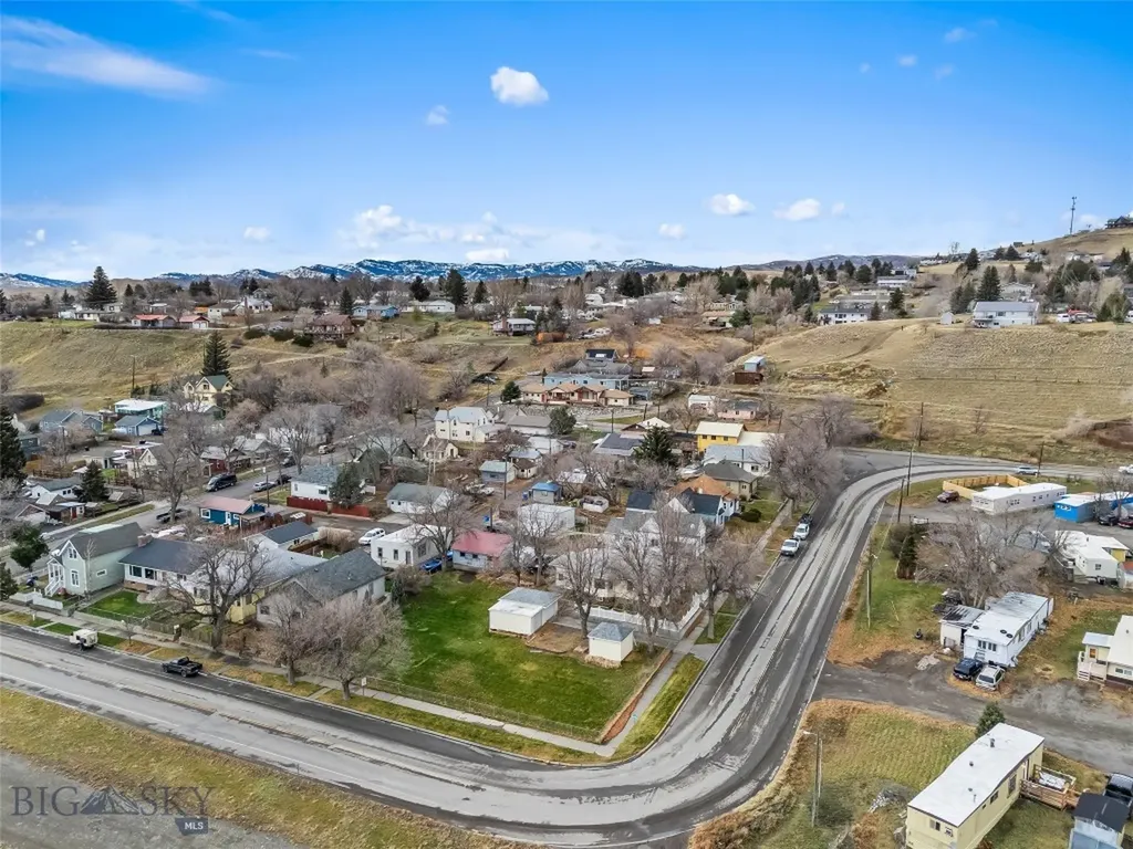 217 E Chinook Street Livingston MT 59047