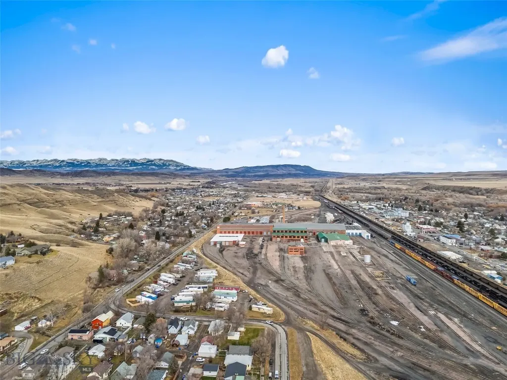 217 E Chinook Street Livingston MT 59047
