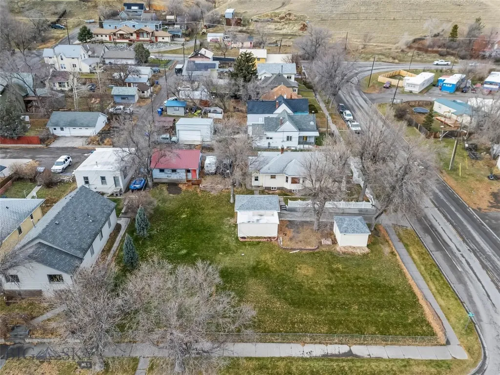217 E Chinook Street Livingston MT 59047