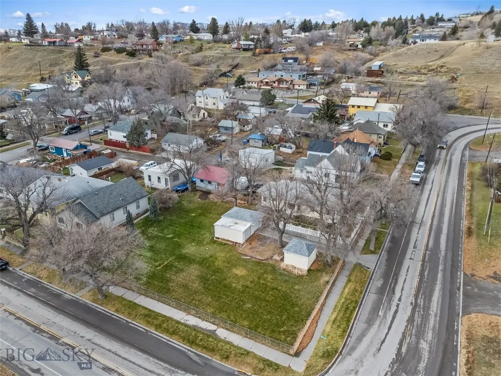 217 E Chinook Street Livingston MT 59047