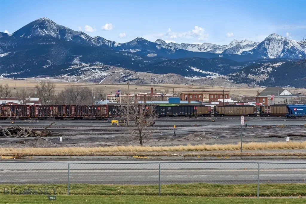 217 E Chinook Street Livingston MT 59047