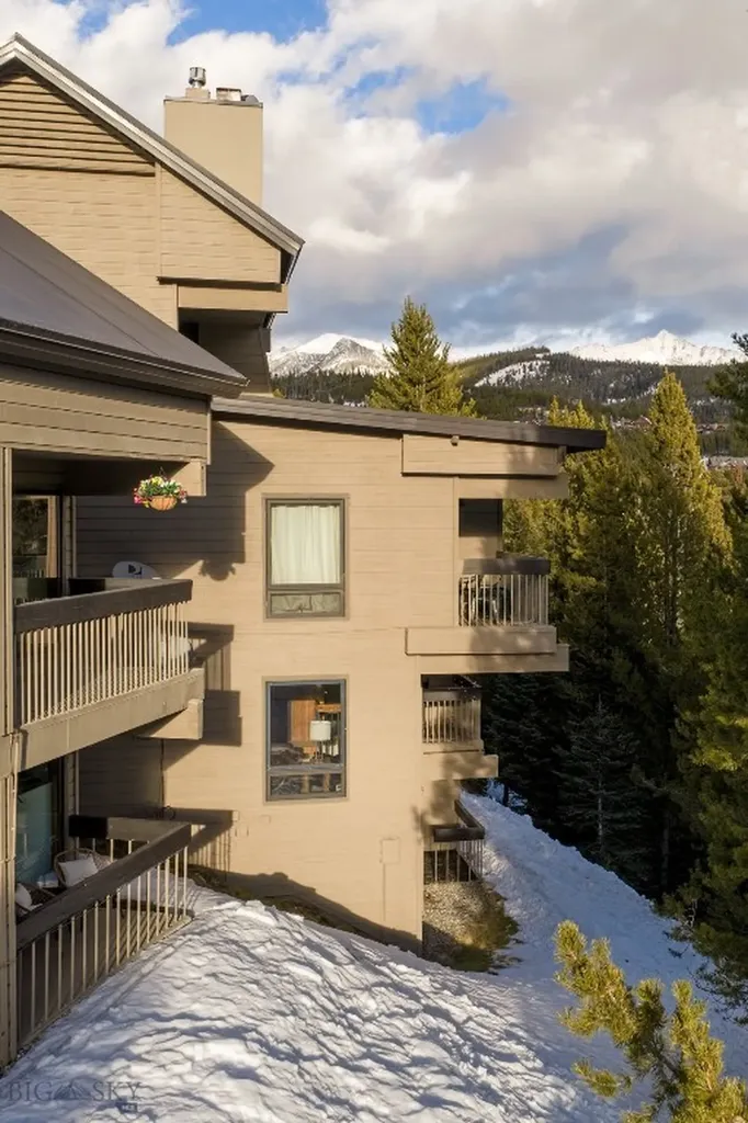 45 Turkey Leg Road Big Sky MT 59716