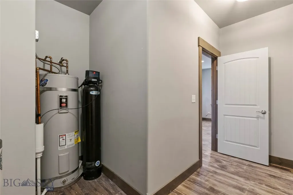54 Western Larch Three Forks MT 59752