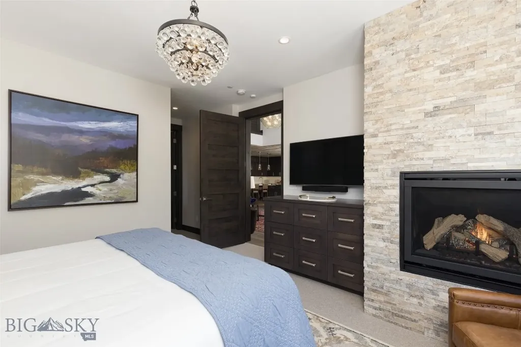 85 North Outlook Loop Big Sky MT 59716