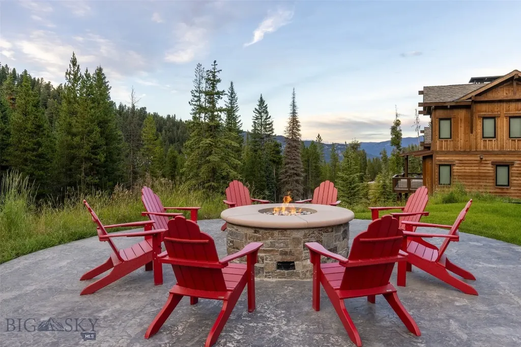 85 North Outlook Loop Big Sky MT 59716
