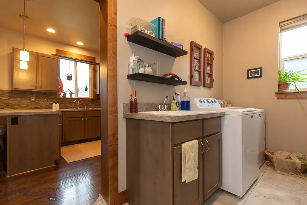 1005 Las Campanas Belgrade MT 59714