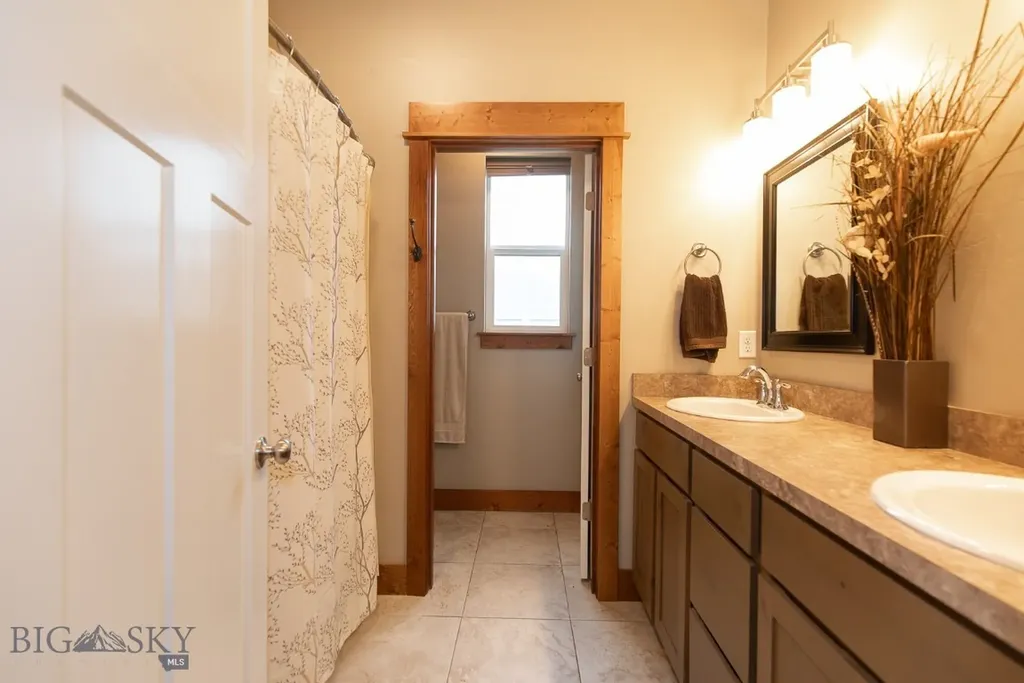 1005 Las Campanas Belgrade MT 59714