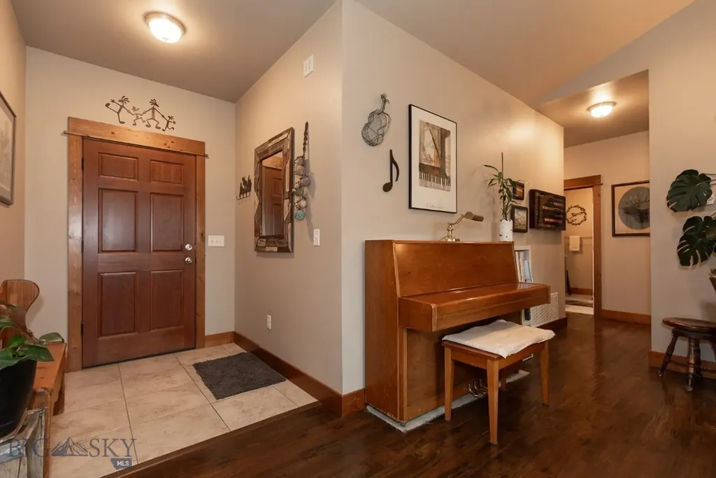 1005 Las Campanas Belgrade MT 59714