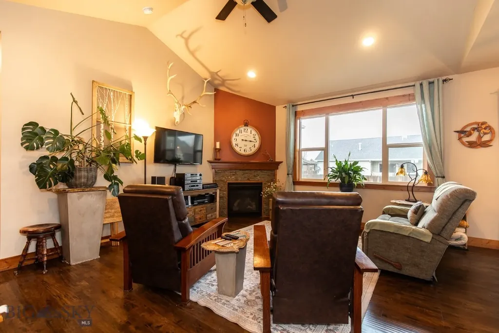 1005 Las Campanas Belgrade MT 59714