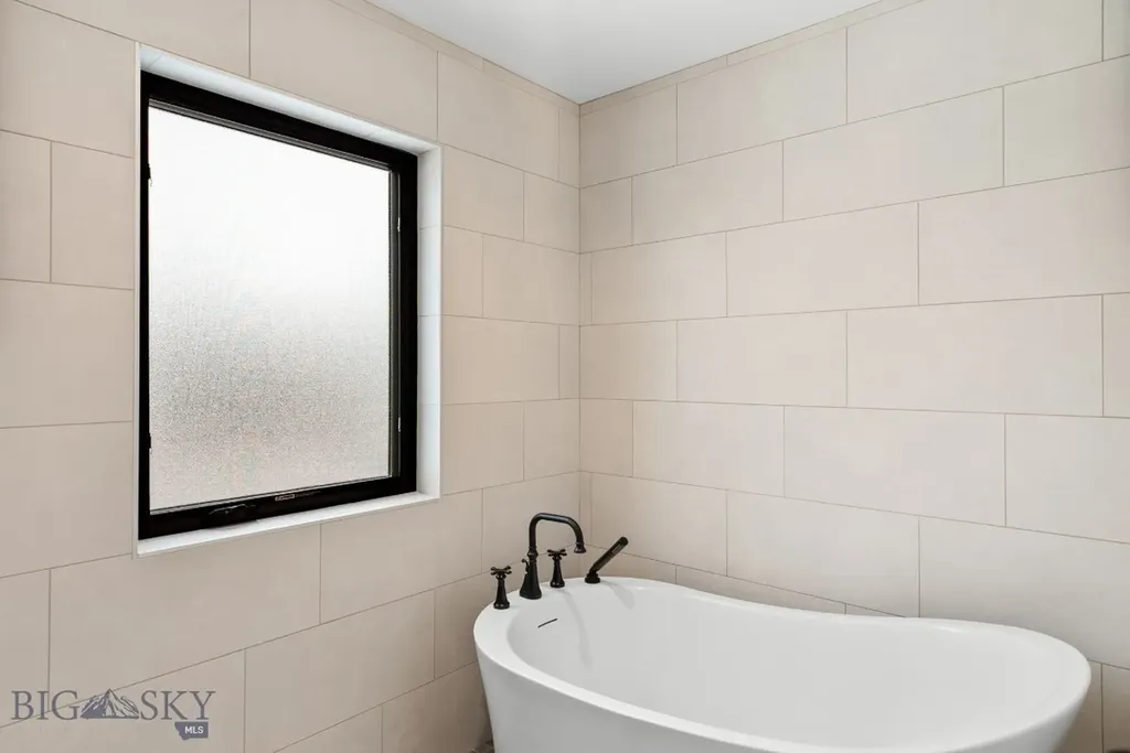 978 Auger Lane Bozeman MT 59718