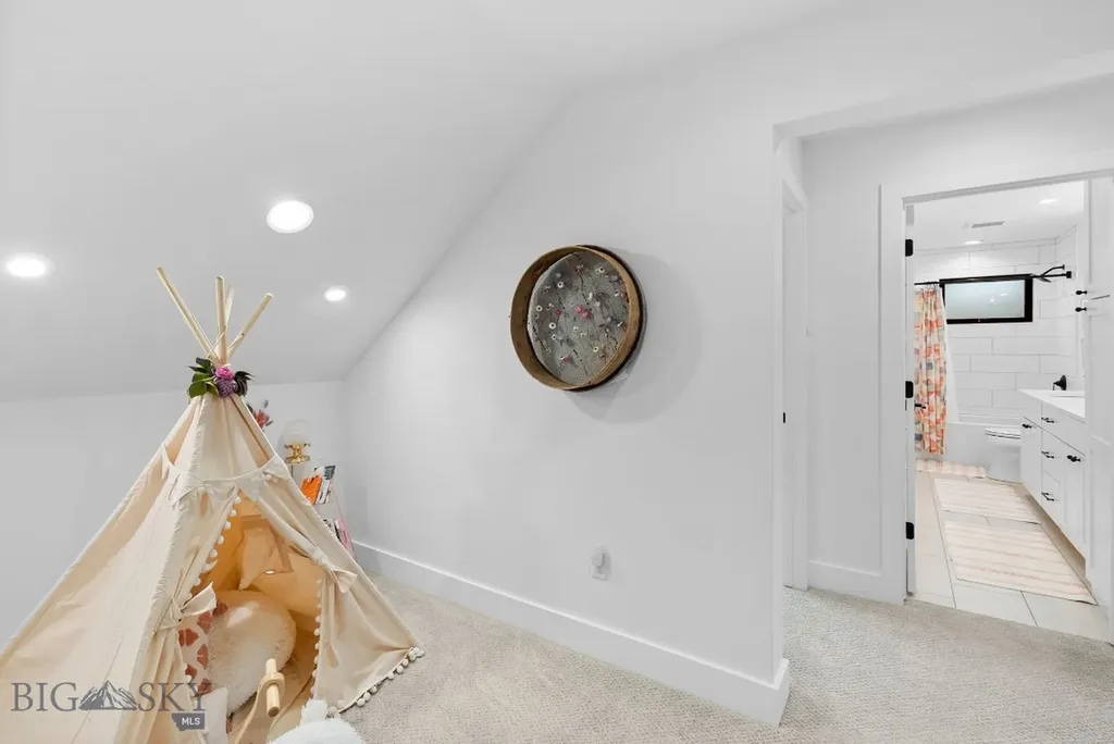 978 Auger Lane Bozeman MT 59718