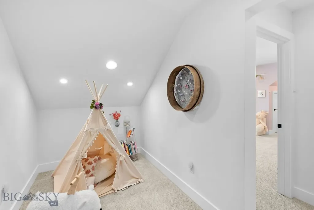 978 Auger Lane Bozeman MT 59718
