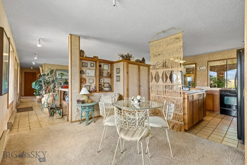 2851 E River Road Livingston MT 59047