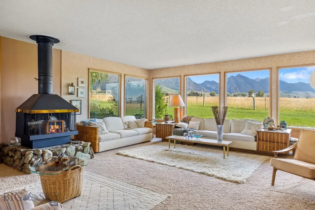 2851 E River Road Livingston MT 59047