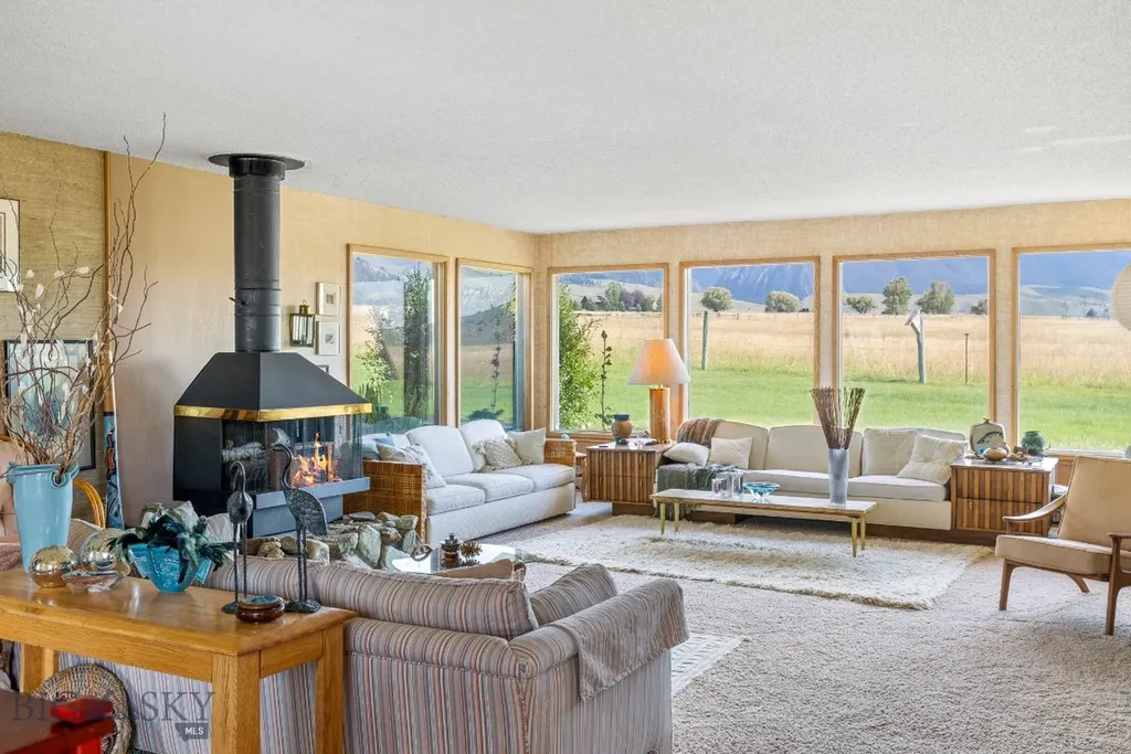 2851 E River Road Livingston MT 59047