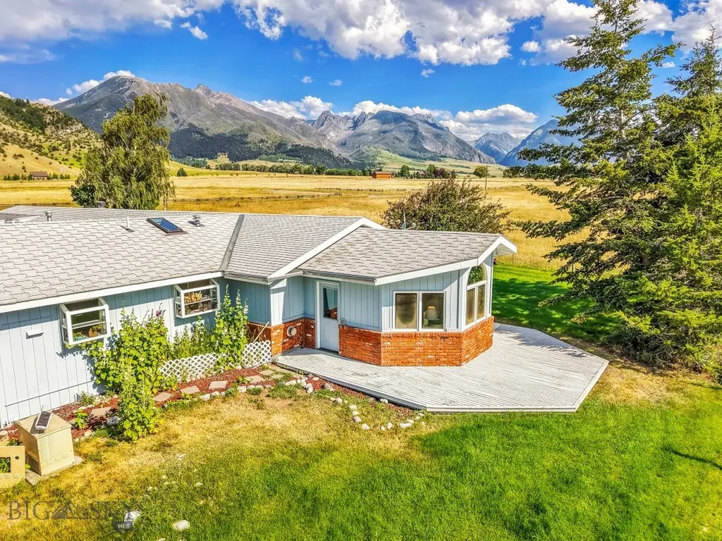 2851 E River Road Livingston MT 59047
