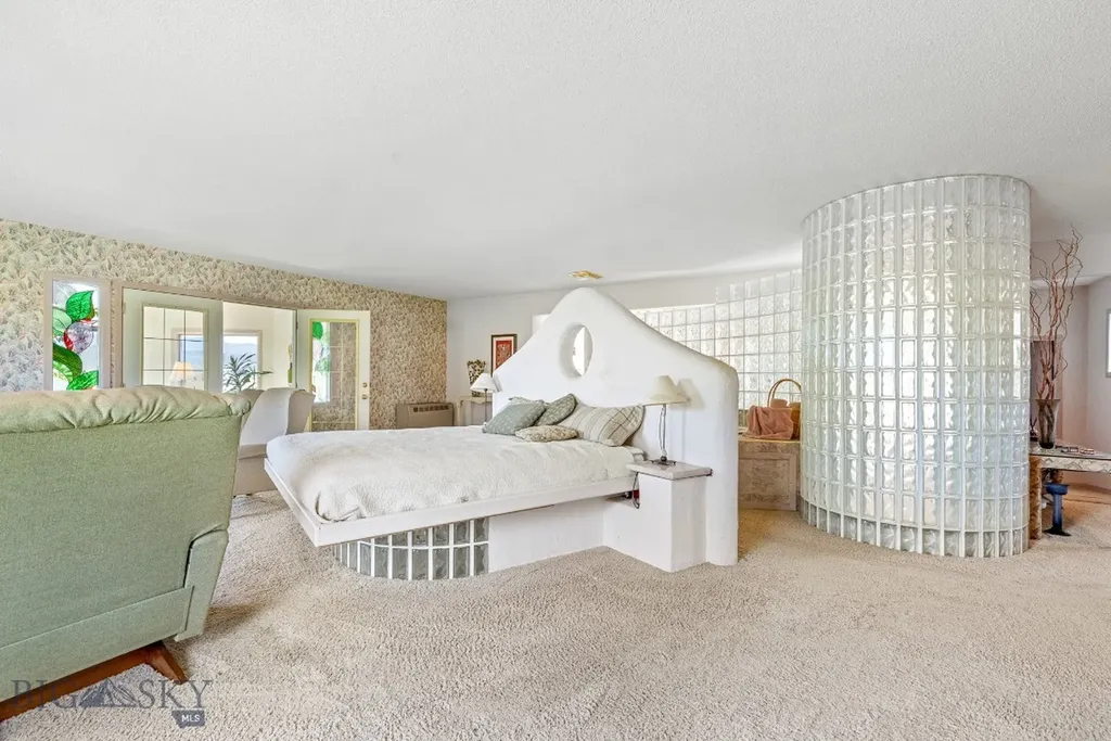 2851 E River Road Livingston MT 59047