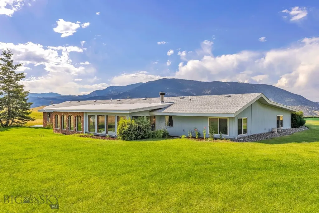 2851 E River Road Livingston MT 59047