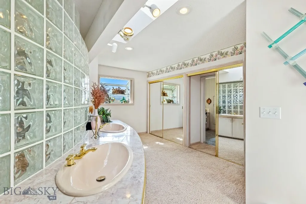 2851 E River Road Livingston MT 59047