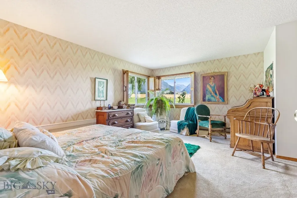 2851 E River Road Livingston MT 59047