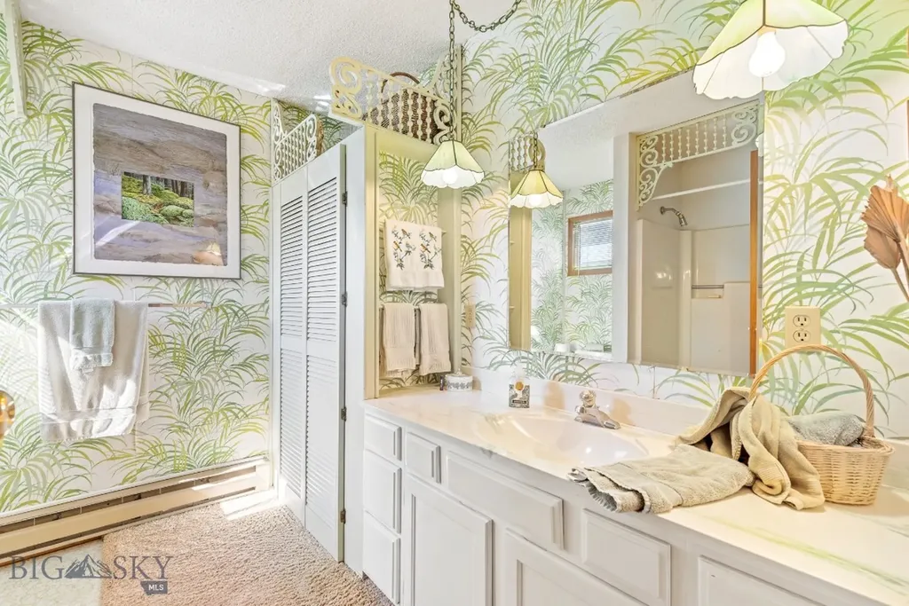 2851 E River Road Livingston MT 59047