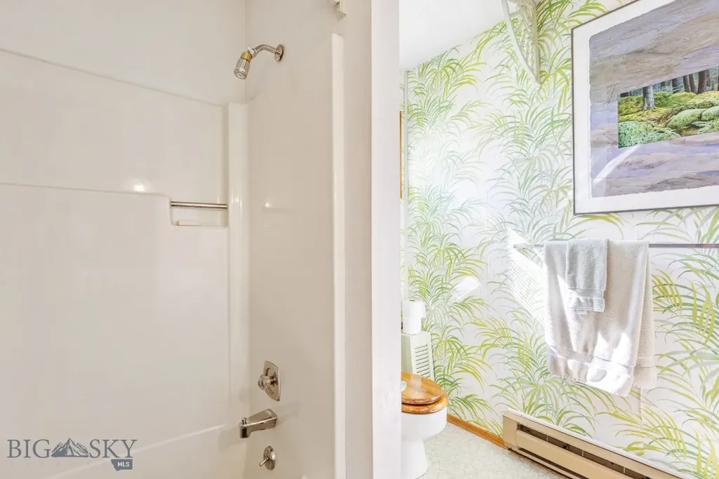2851 E River Road Livingston MT 59047