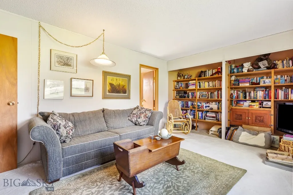 2851 E River Road Livingston MT 59047
