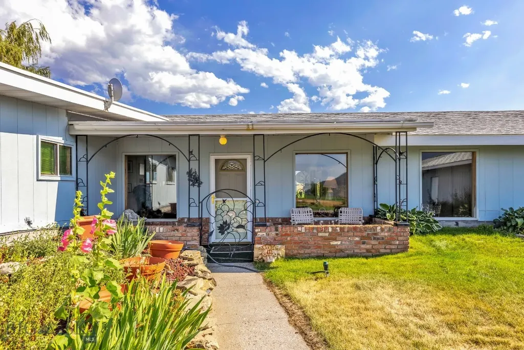 2851 E River Road Livingston MT 59047