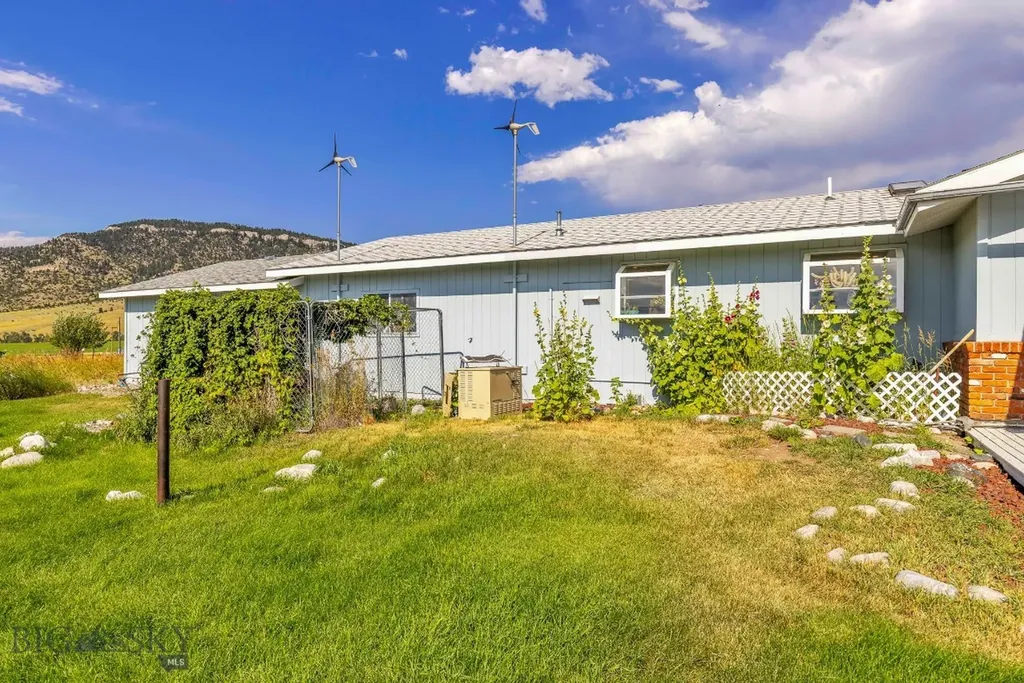 2851 E River Road Livingston MT 59047