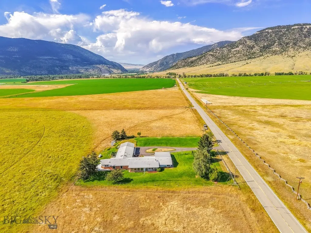 2851 E River Road Livingston MT 59047