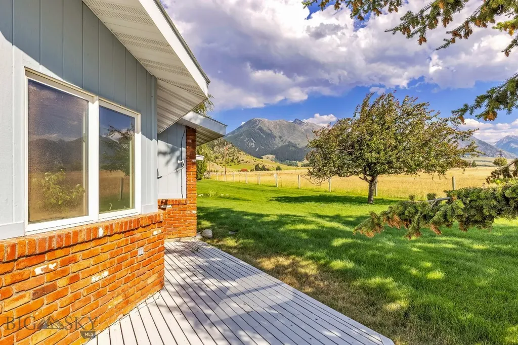 2851 E River Road Livingston MT 59047