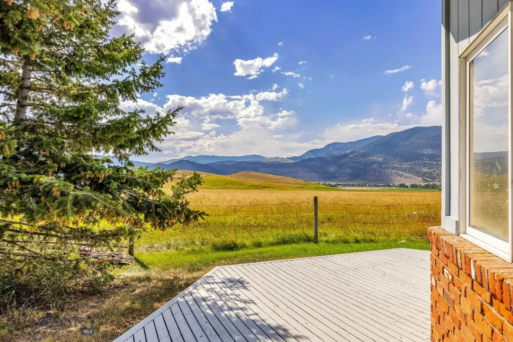 2851 E River Road Livingston MT 59047