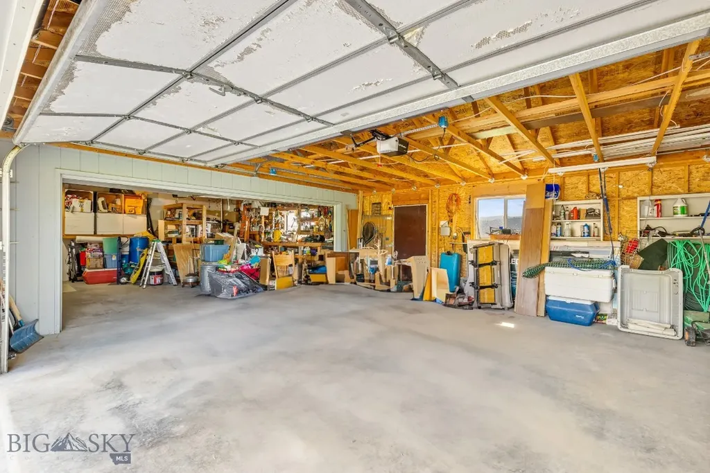 2851 E River Road Livingston MT 59047